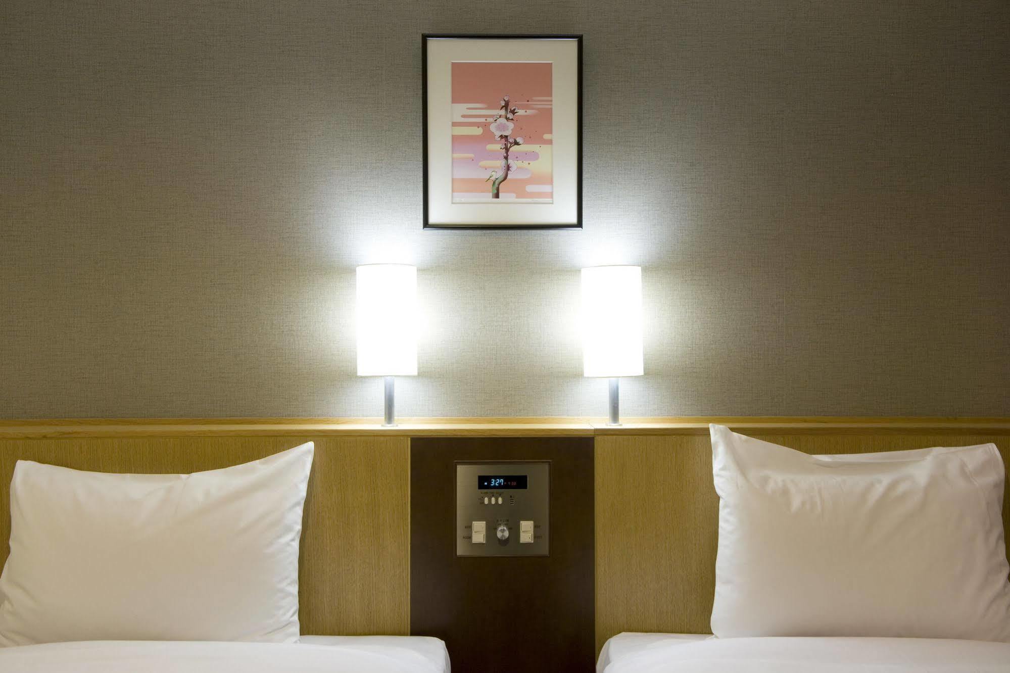 Unizo Inn Tokyo Asakusa Экстерьер фото