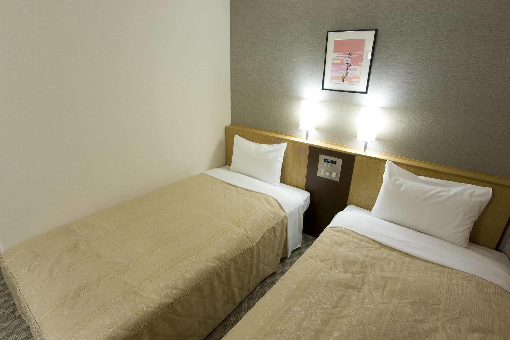 Unizo Inn Tokyo Asakusa Экстерьер фото