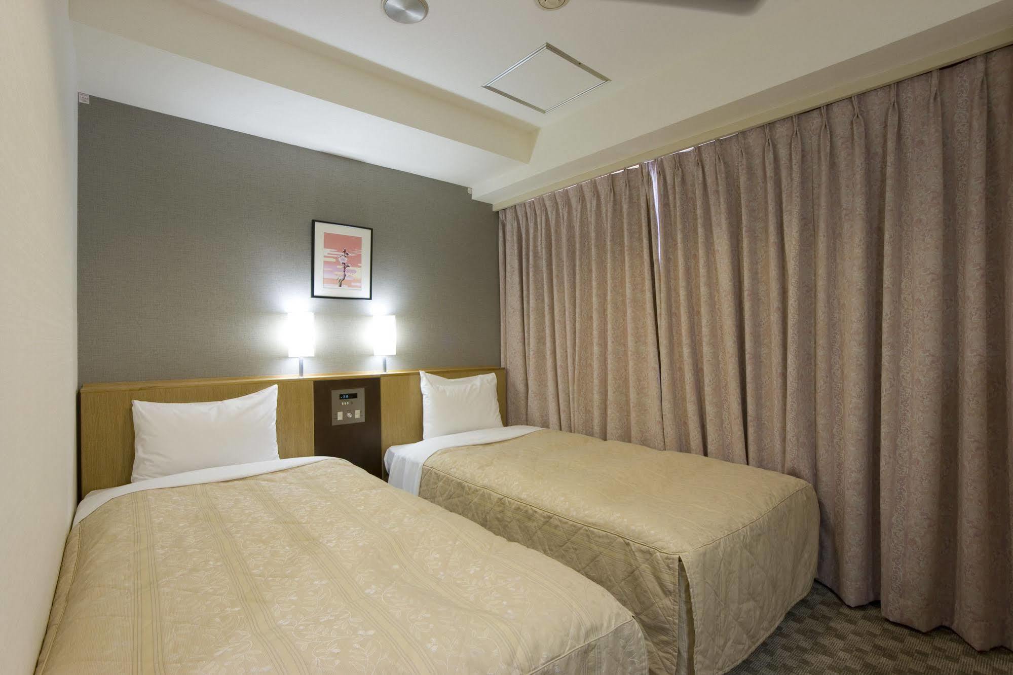 Unizo Inn Tokyo Asakusa Экстерьер фото